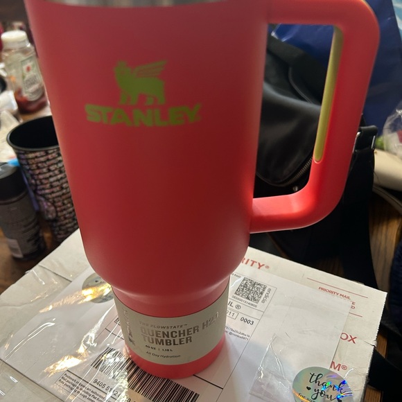 Hibiscus Stanley Tumblr - Picture 5 of 7